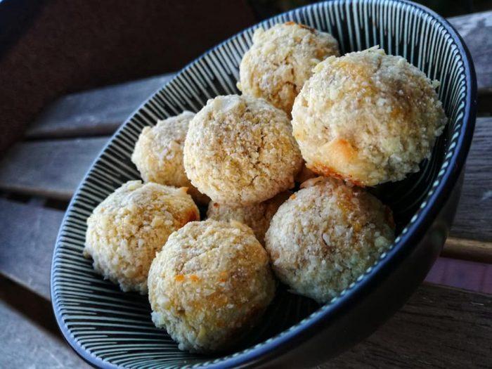 PRALINE DOLCI RICOTTA, COCCO E MANDORLA